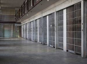 If you are convicted of federal bank robbery in California, you face up to 20 years in state prison. federal bank robbery in California